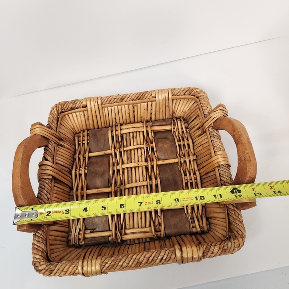 Vintage Square Rattan Wicker Basket Serving Tray Home Decor 90s Boho Bohemian - Picture 11 of 11